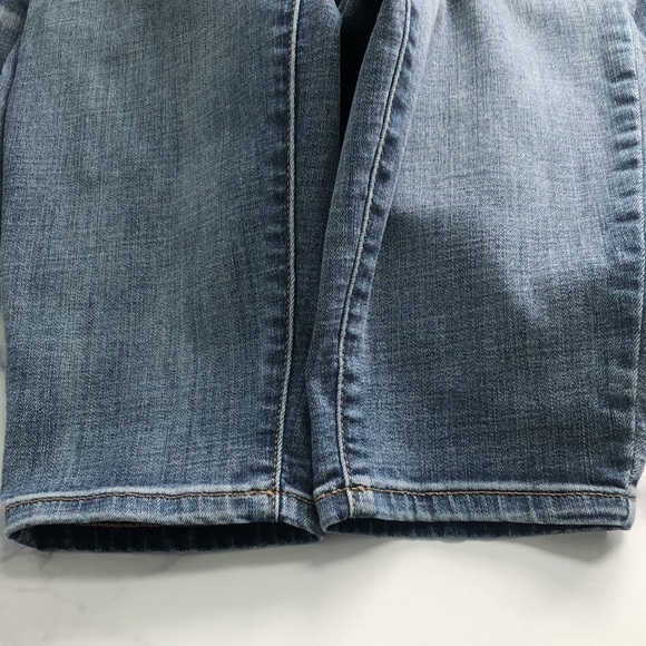 Lane Bryant High Rise Denim Jegging Flex Magic Waistband Distressed Size 18 - Picture 10 of 12